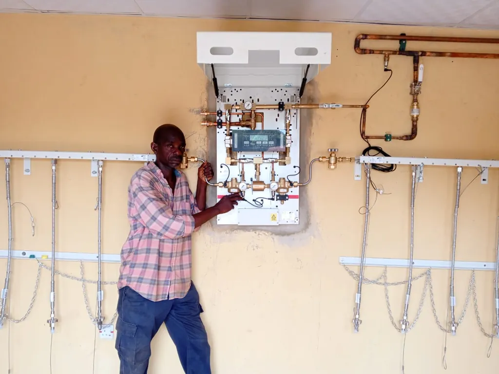 Installation of Manifold For A Hospital.webp?mt=1788968441